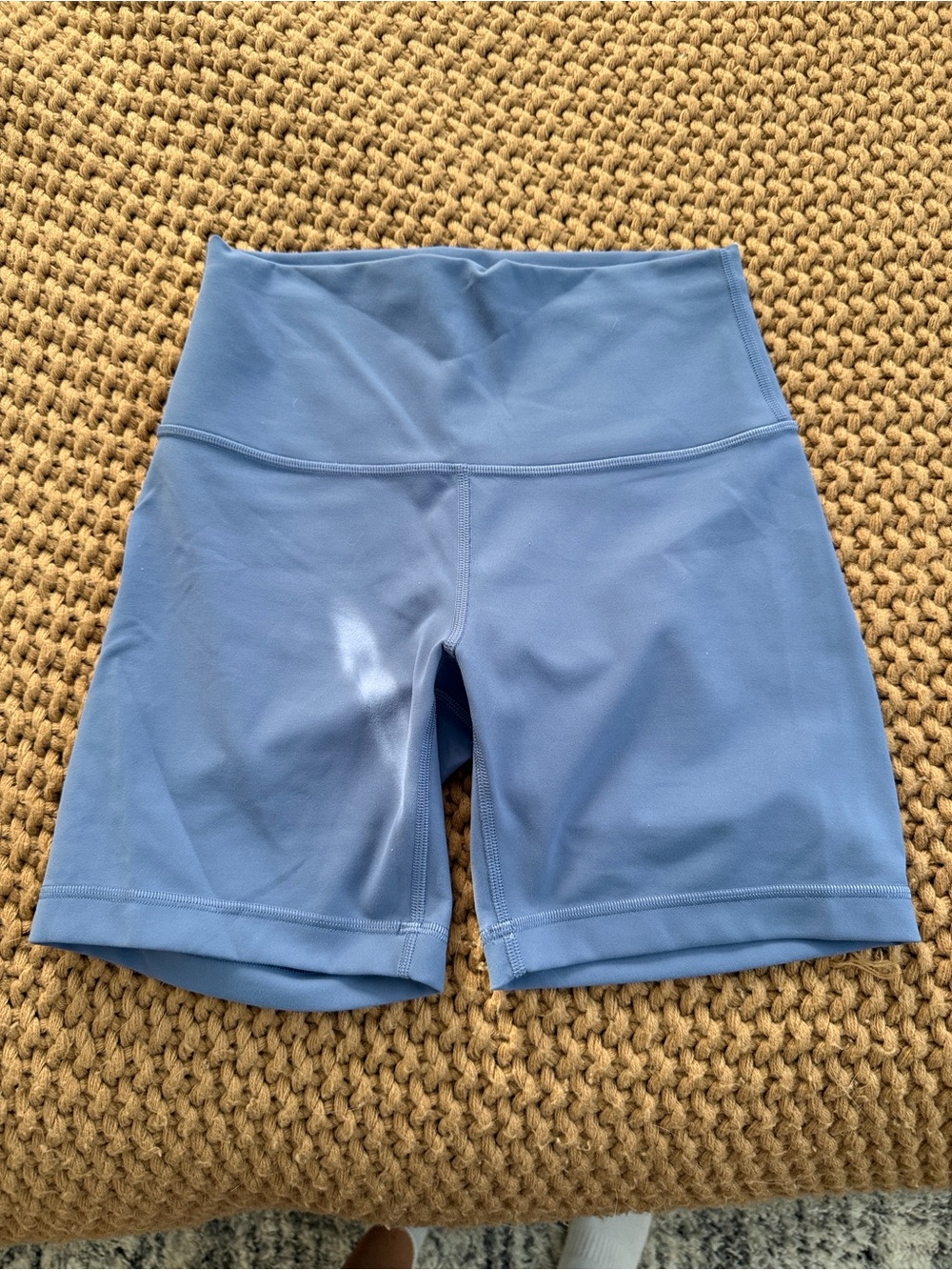 lululemon athletica Wunder Under High-Rise Bike Shorts 6” size 6.